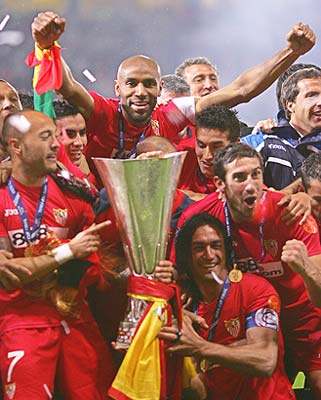 Sevilla win UEFA Cup