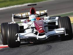 Adrian Sutil tests the Force India F1 car