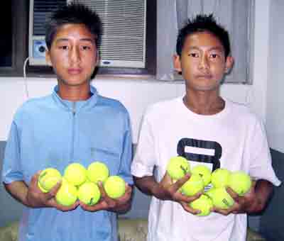 Ball kids