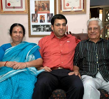 Viswanathan Anand with his parents