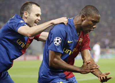 Samuel Eto'o celebrates his goal