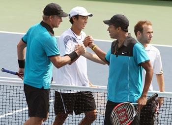 Mahesh Bhupathi and Mark Knowles