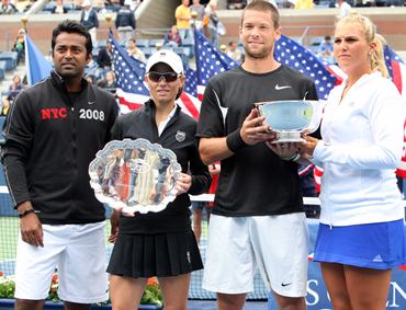 Mixed doubles champions Gullickson-Parrott and runners-up Paes-Black