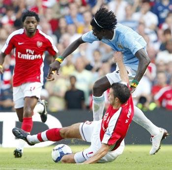 van persie and adebayor