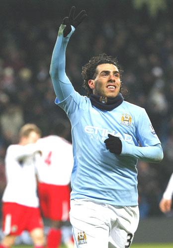 http://im.rediff.com/sports/2010/jan/12tevez.jpg