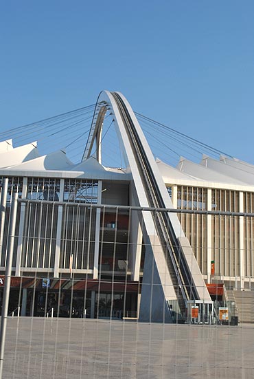 The cable cars above the Moses Mabhida stadium