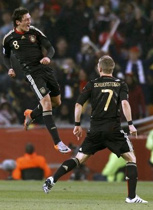 Ozil scores for Germany against Ghana