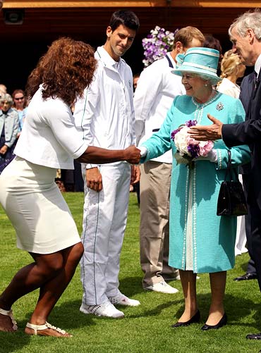 Serena Williams greets Queen Elizabeth