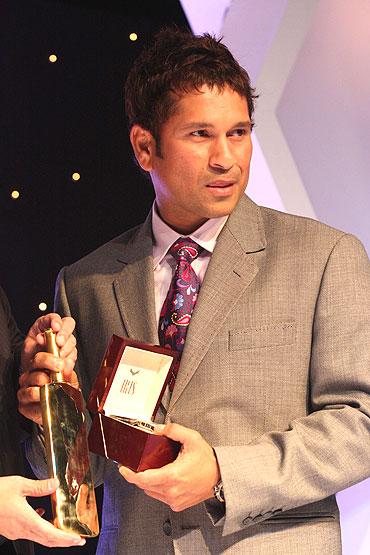 Sachin Tendulkar with the gold bat