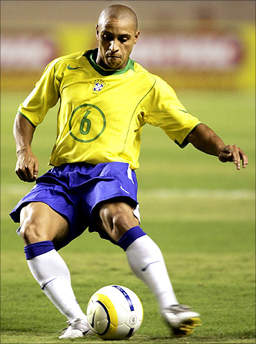 Roberto Carlos Free Kick