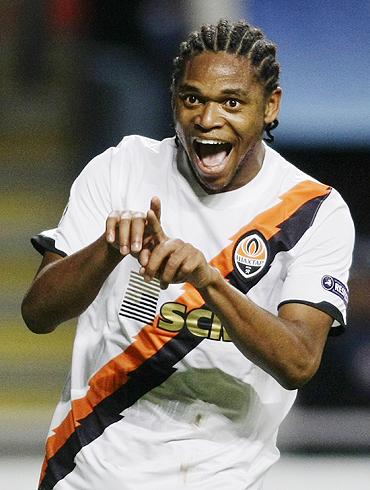 Shakhtar Donetsk's Luiz Adriano celebrates after scoring against Sporting Braga