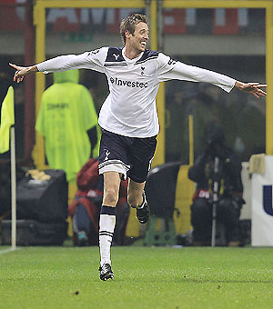 Tottenham Hotspur's Peter Crouch celebrates after scoring against AC Milan 