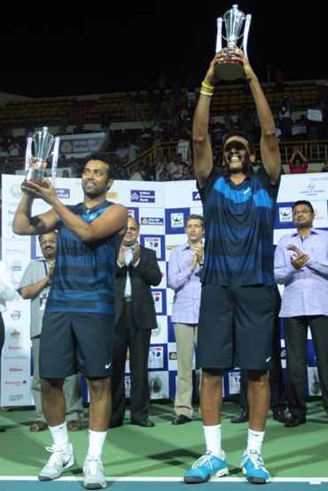 Leander Paes and Mahesh Bhupathi with the Chennai Open trophy