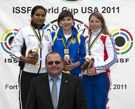 Annu Raj Singh (left) with gold medal winner Olena Kostevych of Ukraine (centre) and bronze medallist Celine Goberville of France.