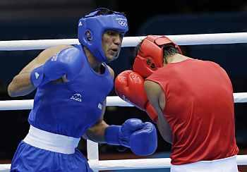 Manoj Kumar in action against Serdar Hudayberdiyev 