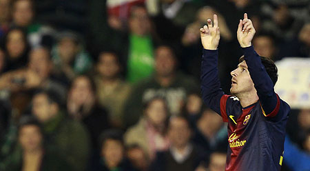 Lionel Messi celebrates after equalling Gerd Mueller's record