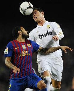 Dani Alves with Ronaldo