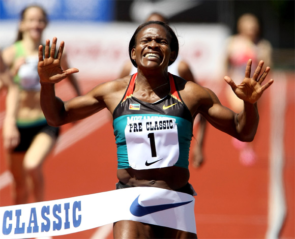 Maria Mutola of Mozambique wins the 800 meter race