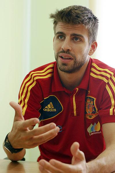 Pique Spanish Footballer