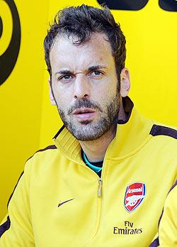 EPL transfer news: Almunia to