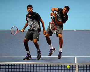 Bhupathi smashes as Bopanna watches