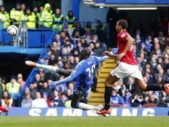 Demba Ba scores the only goal of the replayed quarter-final