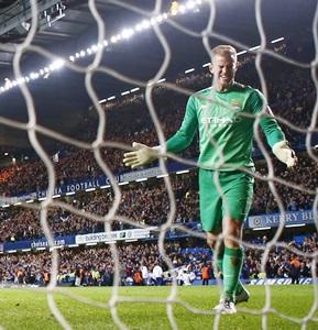 Goalkeeper Hart is 'best in England' says Pellegrini