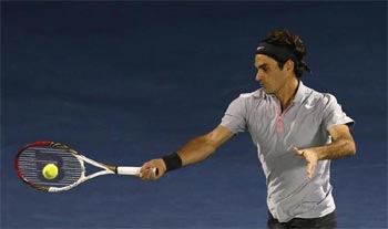 Federer, Kerber guarded about new Australian Open tie-break rule