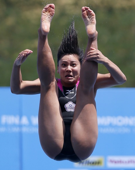 Taiwan's Huang En-tien performs a dive