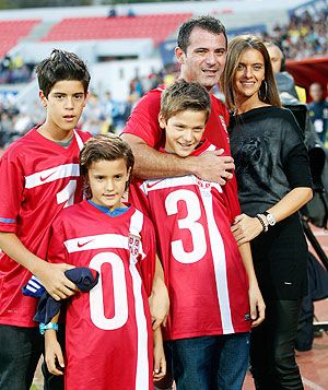 Dejan Stankovic with his family after his farewell match against Japan