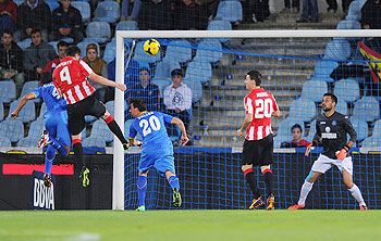 Aymeric Laporte (#4) of Athletic Bilbao scores his team's opening goal during the La Liga match against Getafe at Coliseum Alfonso Perez stadium in Getafe on Monday