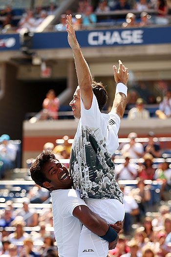 Leander Paes (left) of India and Radek Stepanek of the Czech Republic celebrate winning the US Open title on Sunday