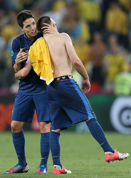 Samir Nasri (left) and Franck Ribery of France celebrate victory