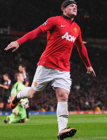 Wayne Rooney of Manchester United celebrates