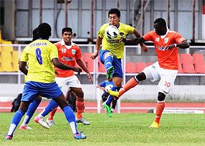 Action from the I-League match between Mumbai FC and Sporting Clube de Goa played in Pune on Saturday