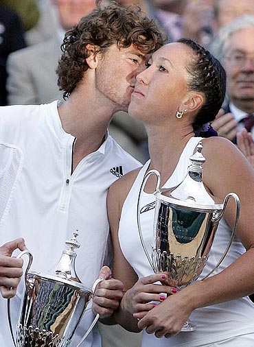 Britain's Jamie Murray (left) kisses Serbia's Jelena Jankovic