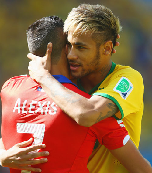 Neymar of Brazil hugs Alexis Sanchez of Chile