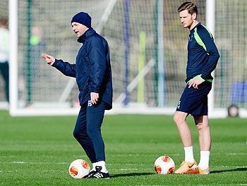 Manager Tim Sherwood of Tottenham Hotspur shouts instructions during a Tottenham Hotspur training session