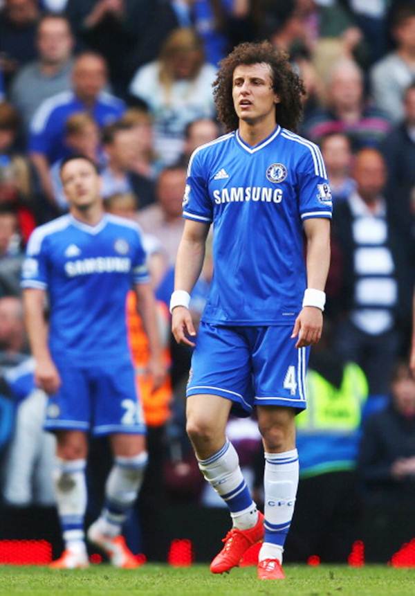 David Luiz of Chelsea reacts at the end of the Barclays Premier League match against Norwich City at Stamford Bridge