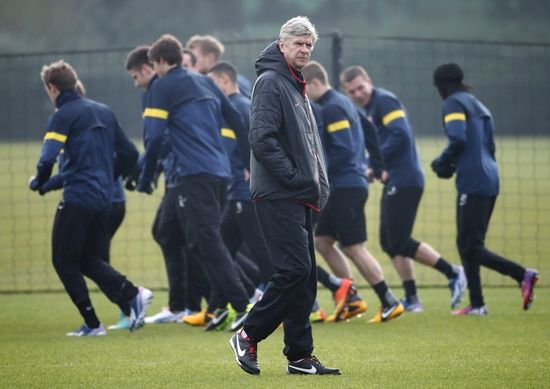 Arsenal manager Arsene Wenger attends a team training session