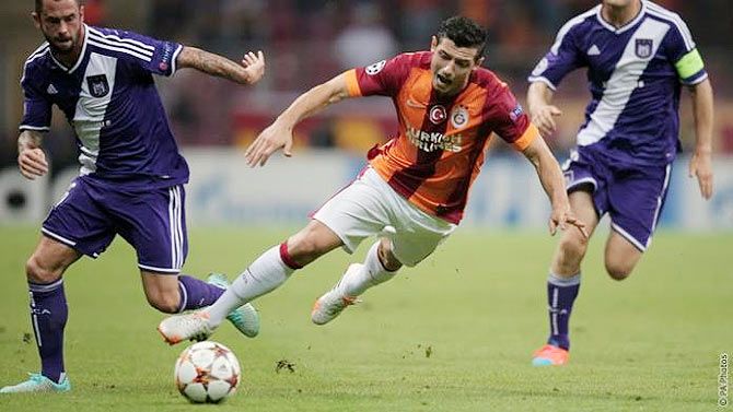 Blerim Dzemaili of Galatasaray in action