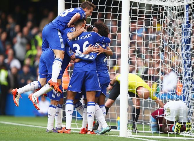 Chelsea players celebrate 