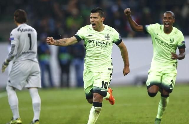 Manchester City's Sergio Aguero (2nd from right) celebrates after scoring a penalty against Borussia Moenchengladbach during their Champions League Group D match in Moenchengladbach, Germany, on Wednesday