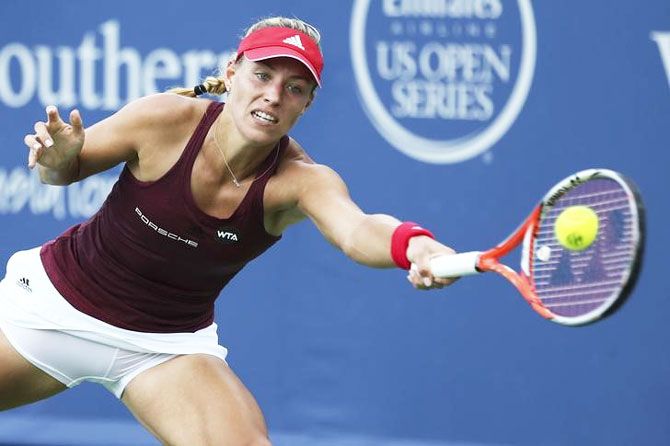 Angelique Kerber returns a shot against Simona Halep in the semi-finals of the Western and Southern tennis tournament at Linder Family Tennis Center