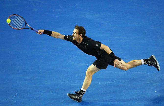 Andy Murray plays a forehand against Novak Djokovic at the 2016 Australian Open final