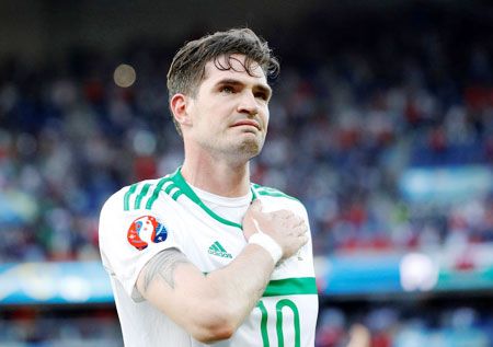 Northern Ireland's Kyle Lafferty acknowledges fans