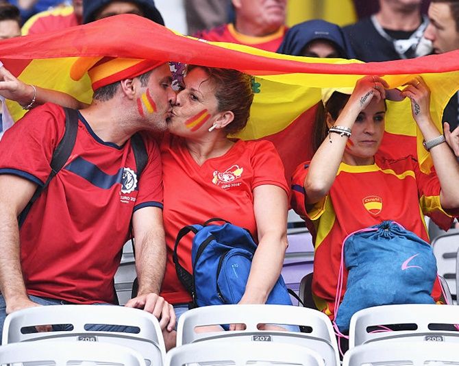 Spanish fans