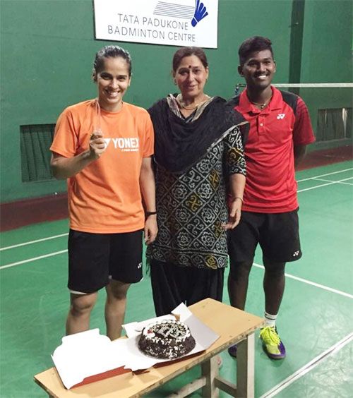 Saina Nehwal celebrates her birthday with her mother in Bangalore