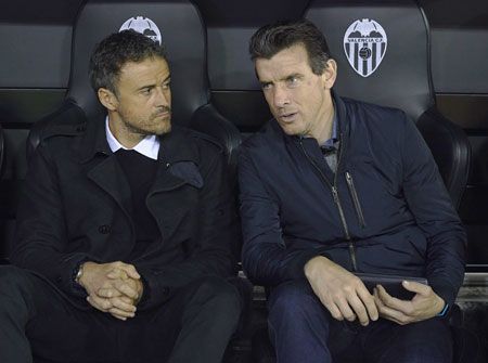 FC Barcelona coach Luis Enrique and assistant coach Juan Carlos Unzue