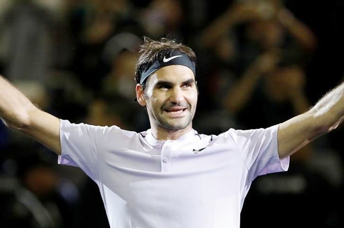 Roger Federer says finishing the year as World No 1 is a long shot